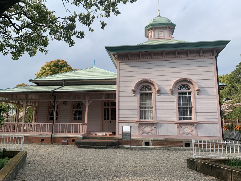八幡山の洋館