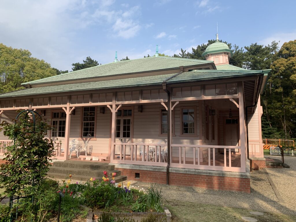 八幡山の洋館