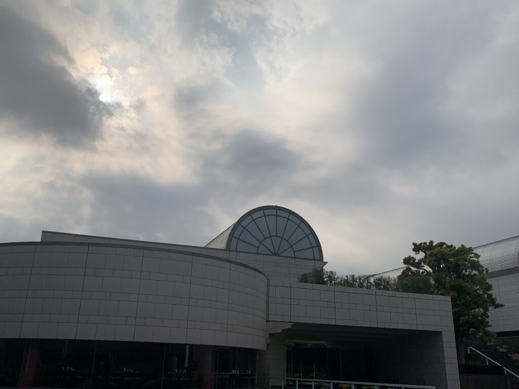 平塚市美術館