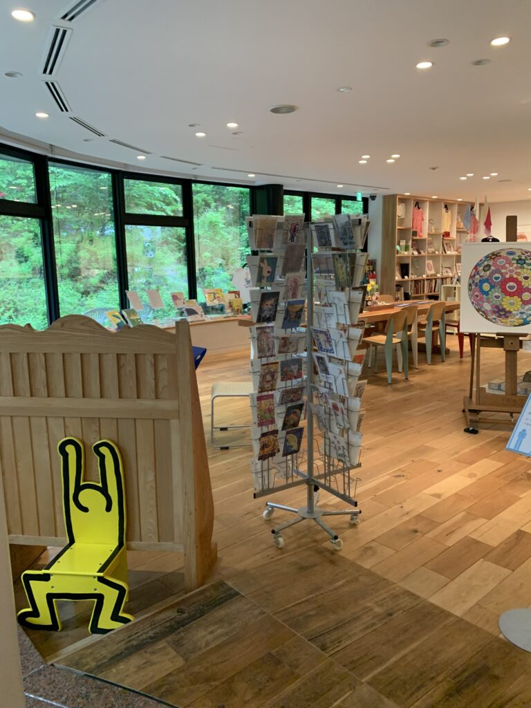 軽井沢現代美術館